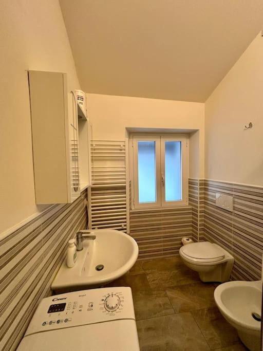 Ferienwohnung Loft In Fiera Varzi Exterior foto
